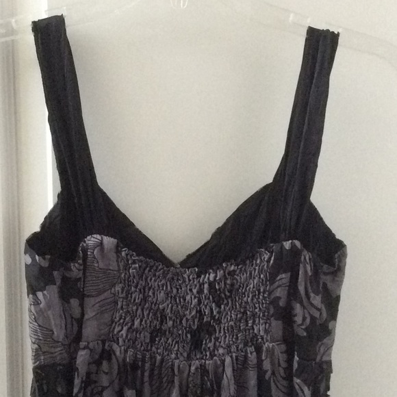 Halter top - Picture 3 of 3